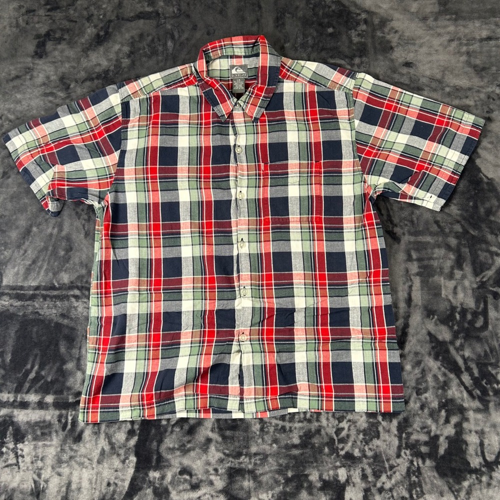 Quiksilver Plaid Button Down Mens Large Red Navy Blue Short Sleeve Cotton Shirt